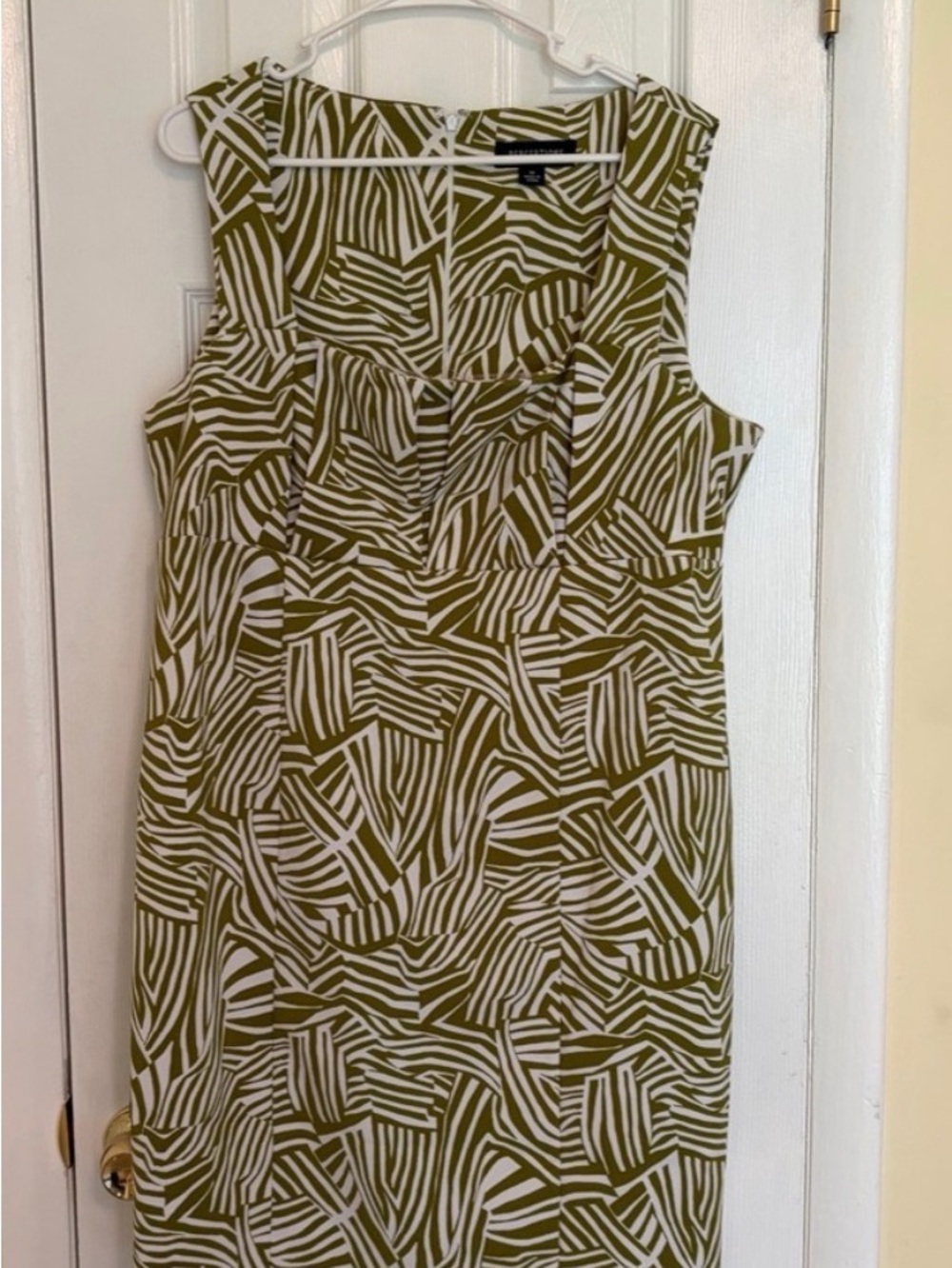 Perceptions New York Plus Size Olive Green & White Zebra Print Dress - Size 18 - Picture 2 of 8
